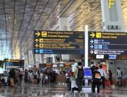 Syarat Perjalanan ke Luar Negeri Terbaru: Wajib Punya Asuransi Kesehatan Rp 360 Juta, Tak Boleh via Bandara Soetta