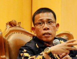 Puji Sikap Ksatria Jokowi, Masinton PDIP : Anak Buahnya keblinger