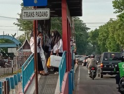 Supir dan Pamugara Bus Trans Padang Mogok Kerja, Penumpang Terlantar