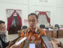 Ketua Komisi I DPRD Barsel Dalam RDP Dorong Dinsos Lakukan Pendataan Door To Door