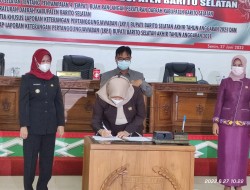 Dalam Rapat Paripurna, Pj Bupati Barsel Sampaikan Empat Ranperda