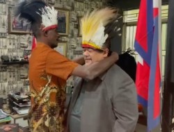 Pengusaha Bally Saputra Datuak Janosati Dapat Amanah Majukan Suku Adat Marind Papua