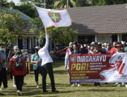 Dalam Rangka HUT PGRI ke -77 Tahun 2022 Gelar Senam Bersama dan Jalan Santai