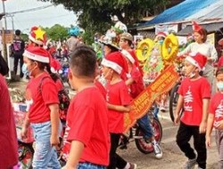 Resort Gereja GKE Tamiang Layang Gelar Karnaval Natal dengan Tema, “Alami Sukacita dan Alami Pemulihan”