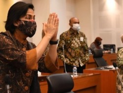 Jokowi Curhat Tak Diajak Nyanyi-nyanyi, Sri Mulyani: Siap Salah Pak Presiden!