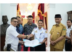PT Gamindra Teken Kontrak Sewa Pelabuhan Teluk Tapang, Mahyeldi : Dongkrak Ekonomi Pasaman Barat