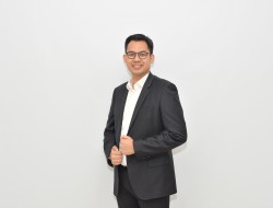 YULIANDRE Darwis : Pemerintah Targetkan 30 Juta UMKM Masuk Pasar Digital  2024