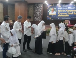 Babe Haikal Buka Puasa Bersama Karyawan Hotel Balairung Matraman Jakarta