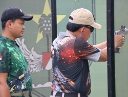 Bukan Sembarangan, Ibnu Chuldun Raih Skor Tertinggi Latihan Menembak di Antara Elite Kanwil Kemenkumham DKI