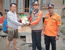 Pemkab Barito Timur Melalui BPBD dan Damkar Salurkan Bantuan untuk Desa Haringen yang Terdampak Banjir