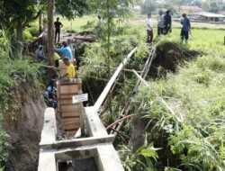 Rezka Oktoberia Tinjau Pembangunan Saluran Irigasi Beberapa Nagari di Kabupaten Limapuluh Kota