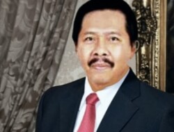 Wiztian Yoetri, Wartawan Senior Sumbar Terima Penghargaan Warga Utama Kota Padang