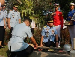 Peringati Hari Kemenkumham ke 78, Andap Budhi Revianto Pimpin Tabur Bunga di Taman Makam Pahlawan Kalibata