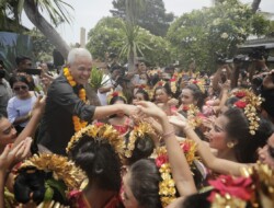 Tanggapi Pencopotan Balihonya di Bali, GANJAR : Netralitas Aparat dalam Pemilu Penting