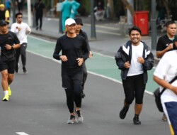 Ganjar Pranowo Lari Pagi Bareng Artis hingga Influencer di CFD, yang Muda Aku Kalah