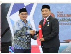 Yasonna H Laoly Beri Penghargaan Kota Peduli HAM kepada Kota Banjarbaru Kalimantan Selatan