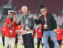 GANJAR Dieluelukan di Laga Final Liga Kampung Soekarno Cup di GBK, Sampai Diteriaki Presiden