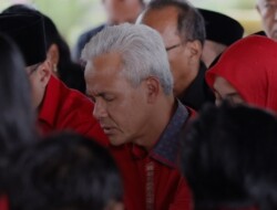 Ziarah ke Makam Bung Karno, Ganjar Berdoa agar Proses Kenegaraan Berjalan Sesuai Konstitusi