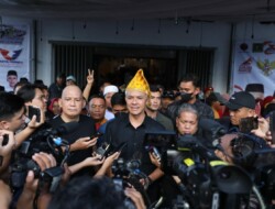 Ganjar Ajak Masyarakat Indonesia Bergotong Royong Bantu Korban Erupsi Marapi Sumbar