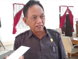 Anggota DPRD Barsel, H. Raden Sudarto ; Kades Harus Bekerja Secara Maksimal untuk Memajukan Desa