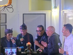 Panggilan Uwa untuk Mahfud MD dari Seniman dan Generasi Muda Bandung, Budi Dalton : Lebih Terhormat