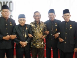 “Duduak Basamo”Tokoh Lintas Etnis dan Agama Sumbar, Mahfud Janji Perjuangkan Hak Ulayat dan Adat