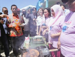 Mahfud MD Makan Seafood Bareng Nelayan Marunda : Mereka Masih Termajinalkan