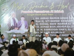 Cawapres Prof Mahfud MD Hadiri Haul Pendiri Ponpes Al-Islah di Gresik, Saya Juga Anak Santri