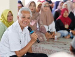 Ganjar tak Ambil Pusing Soal Survey, Pilih Aktif Turun ke Masyarakat Menjaring Aspirasi