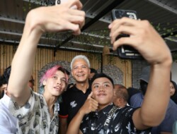 Ganjar Pranowo Tegaskan Komitmen Hapus Batas Usia Pelamar Kerja : Banyak Anak Muda Tanya ke Saya