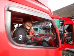 Bertemu Paguyuban Sopir Truk, Ganjar Pranowo Tegaskan Komitmen Berantas Pungutan Liar di Jalan Raya