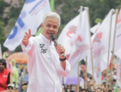 Ganjar : Internet Gratis Bakal Buat Semua Jadi Cerdas, Maka tak Perlu Makan  Siang Gratis