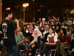 Putera Ganjar Ikuti Langkah Ibunda Safari Politik di Kalangan Gen Z dan Milineal, Bantu Jual Program Unggulan Sang Ayah