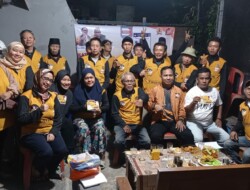 Musta’in Caleg DPRD DKI Jakarta Dapil Delapan Itu,  Menerima Doa Khusus Dari Salah Satu Warga Pasar Minggu