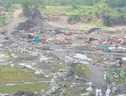 Tambang Pasir Ilegal Marak, Beberapa Excavator Beraktivitas di Dalam Sabo DAM Merapi Sungai Bebeng