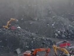 Tambang Pasir Ilegal Lereng Gunung Merapi : Kejahatan Terorganisir Yang Dibiarkan