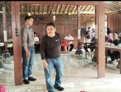 Pertemuan Pedagang  Borobudur dan PT TWCB di Balkondes Borobudu Sebelum Tempati Lapak Kampung Seni