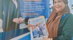 Pengenalan IPMI Internasional Business School