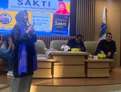 Bedah Buku Kumpulan Puisi Sakti Tiga Bahasa Sastri Bakry di TIM, Karya Penyair Berotak Kiri dan Kanan