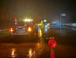 Tol Sumatera Terdampak Cuaca Ekstrem, Hutama Karya Lakukan Tanggap Darurat, Pengendara Diimbau Tetap Waspada