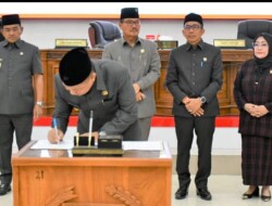 Ketua DPRD Barito Selatan HM Farid Yusran Pimpin Rapat Paripurna ke-II Masa Sidang I Tahun 2025