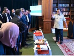 Prabowo Lirik SDM muda, Seskab Teddy : 82 Profesional Muda Siap Isi Posisi Strategis