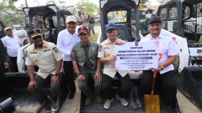 Kasatgas Tito Karnavian Salurkan Bantuan Terpadu untuk Percepat Pemulihan Aceh Tamiang