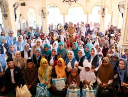 Ketua Umum SERUNI Tri Tito Karnavian Serahkan Bantuan Sosial untuk Warga Terdampak  di Pidie Jaya